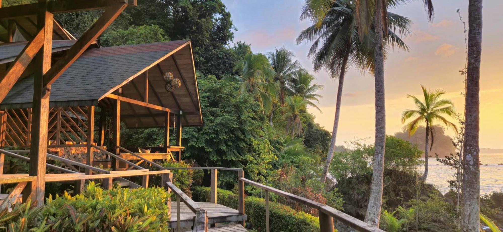 Hotel Piedra Piedra Lodge Nuquí 外观 照片